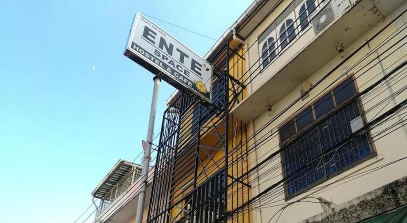 Oyo 505 Ente Space Hostel Bangkok Eksteriør billede