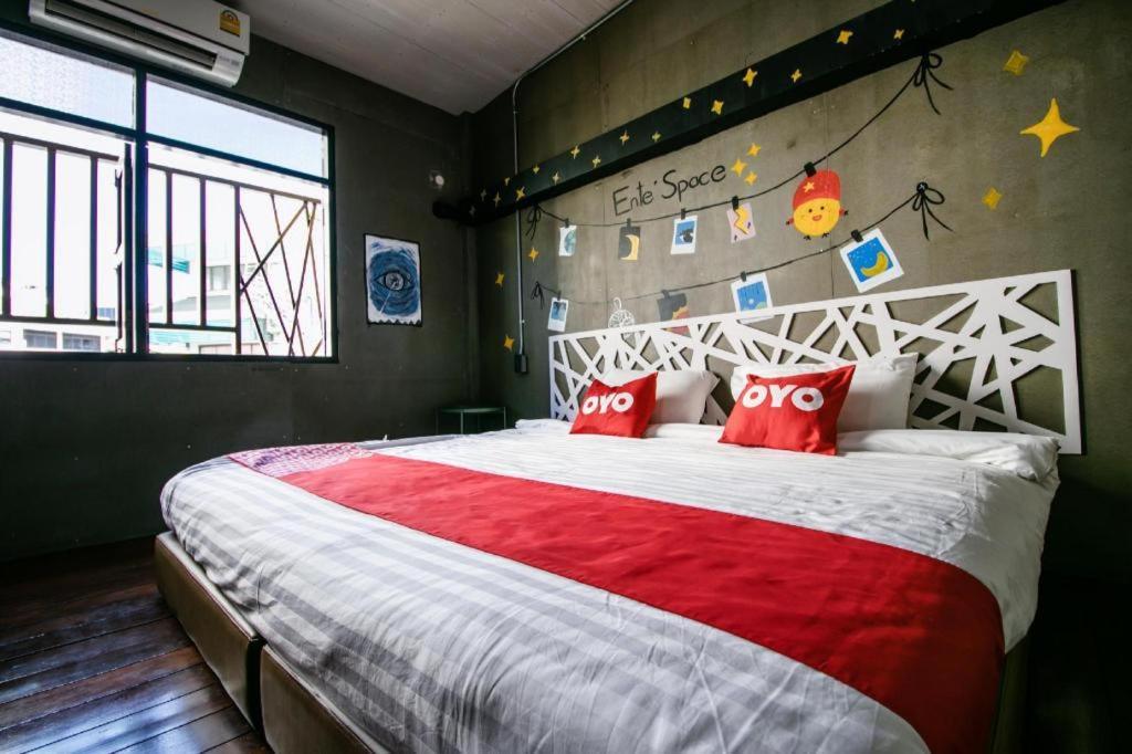 Oyo 505 Ente Space Hostel Bangkok Eksteriør billede