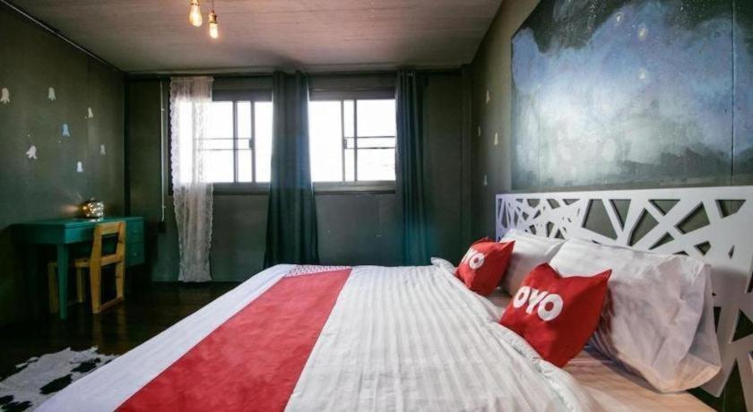 Oyo 505 Ente Space Hostel Bangkok Eksteriør billede