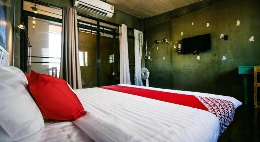 Oyo 505 Ente Space Hostel Bangkok Eksteriør billede