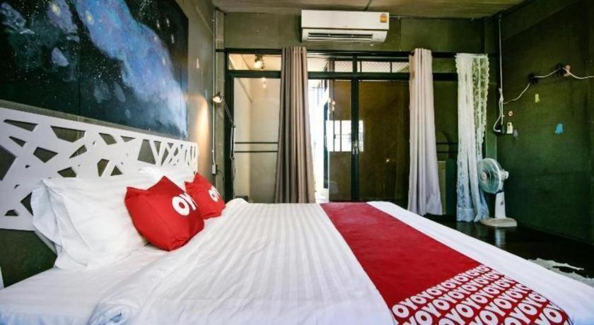 Oyo 505 Ente Space Hostel Bangkok Eksteriør billede