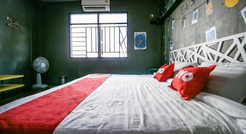 Oyo 505 Ente Space Hostel Bangkok Eksteriør billede
